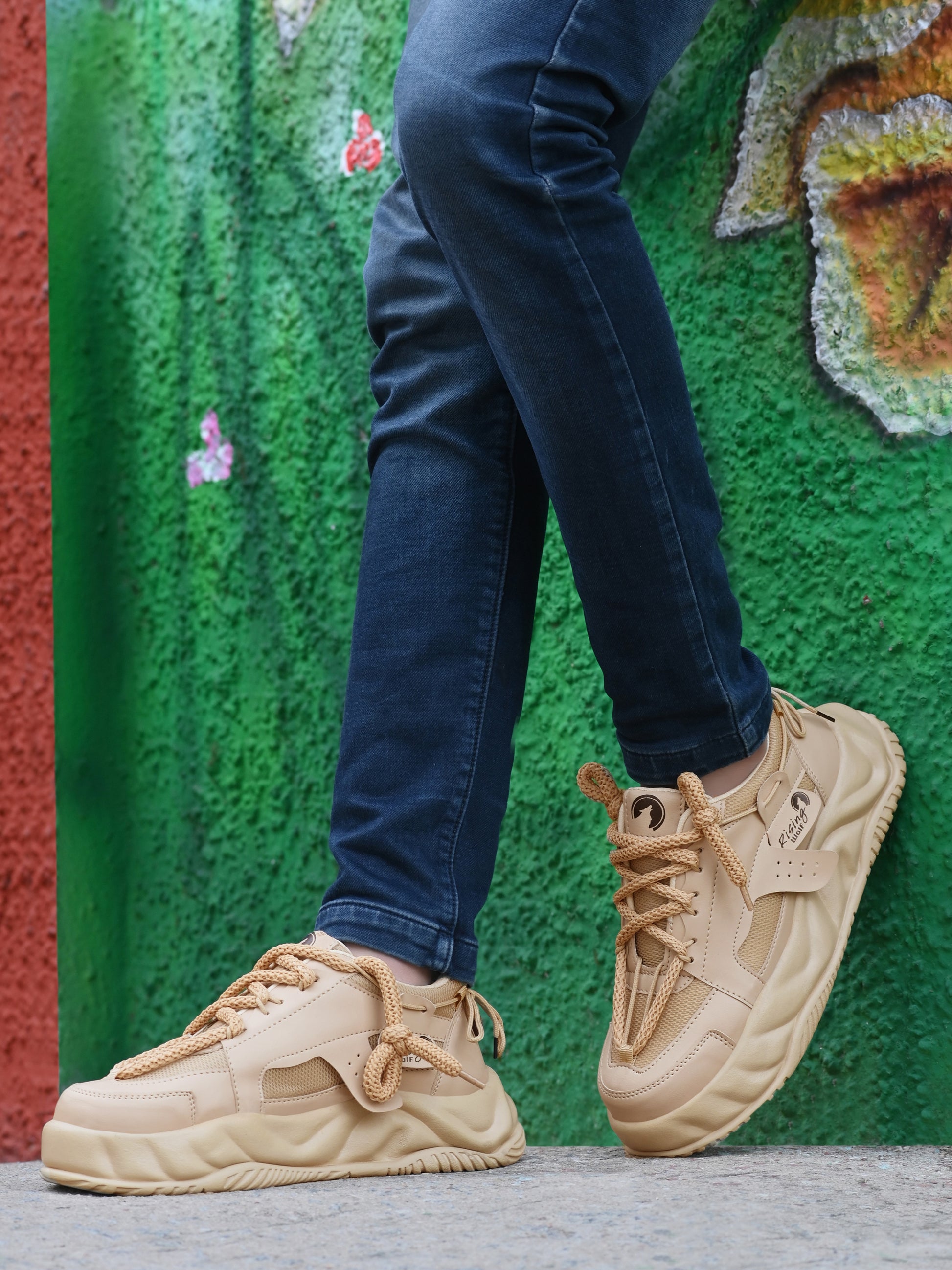 Men’s stylish chunky sneakers with thick sole