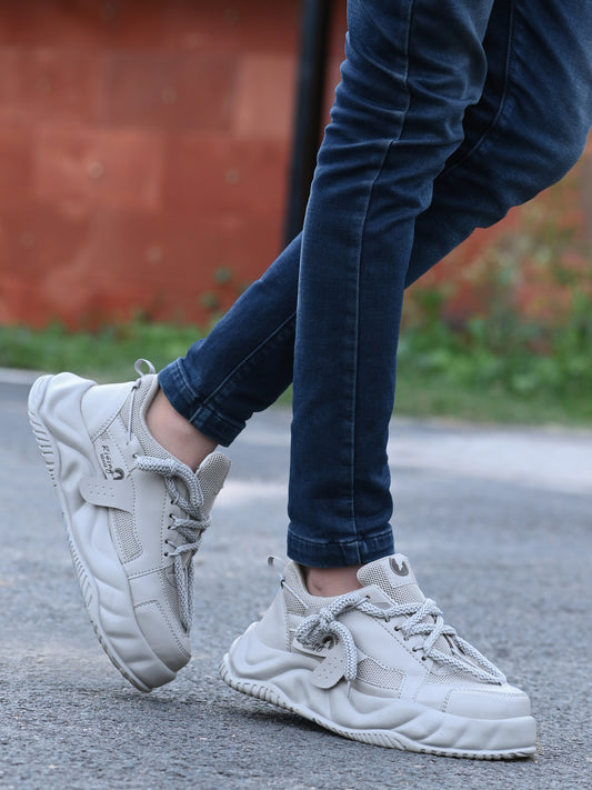Men’s white chunky sneakers